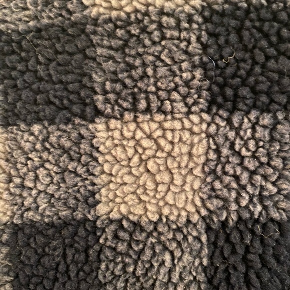 Democracy Cropped Sherpa Jacket L; Teddy Bear; Blue Checkered - Picture 5 of 6